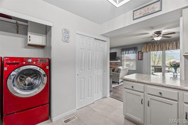 13708 La Conte Court, St Louis, MO 63128