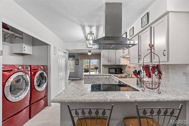 13708 La Conte Court, St Louis, MO 63128