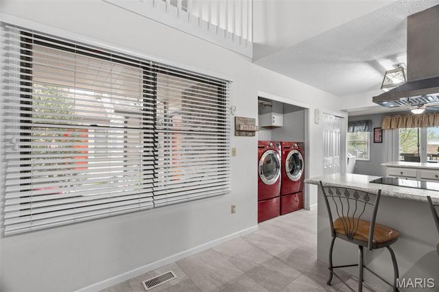 13708 La Conte Court, St Louis, MO 63128