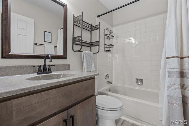 13708 La Conte Court, St Louis, MO 63128