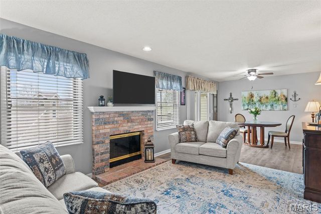 13708 La Conte Court, St Louis, MO 63128