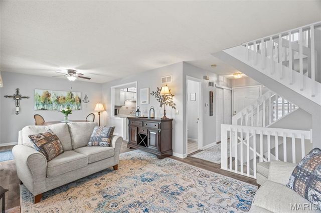 13708 La Conte Court, St Louis, MO 63128