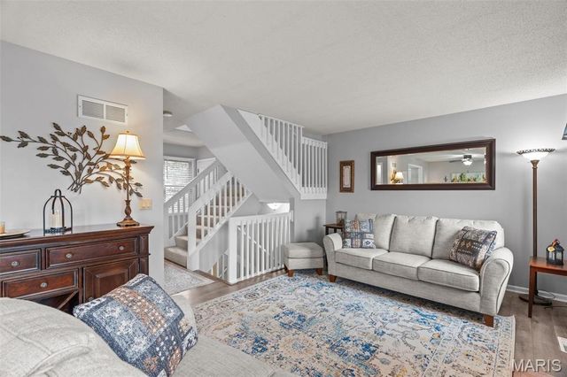 13708 La Conte Court, St Louis, MO 63128