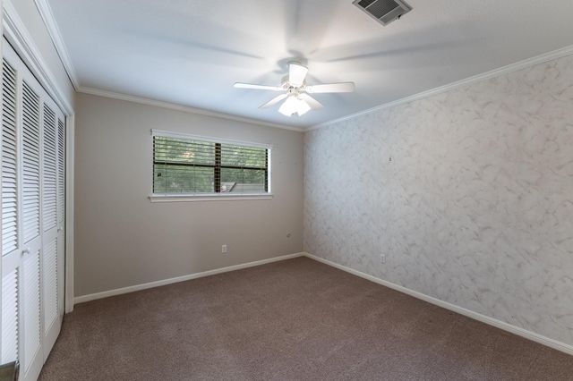 104 Oakview Circle, Huntsville, TX 77340