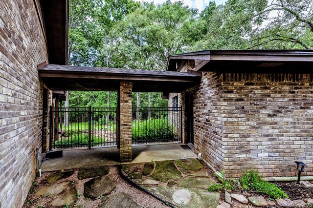104 Oakview Circle, Huntsville, TX 77340