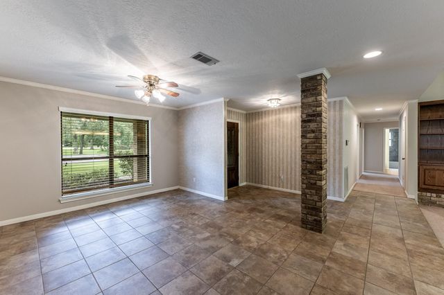 104 Oakview Circle, Huntsville, TX 77340