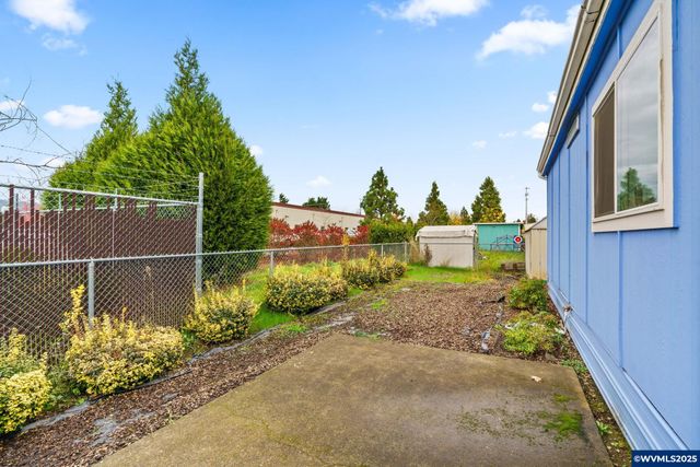 364 Scotts Glen Dr, Springfield, OR 97477