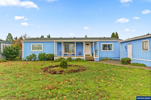 364 Scotts Glen Dr, Springfield, OR 97477
