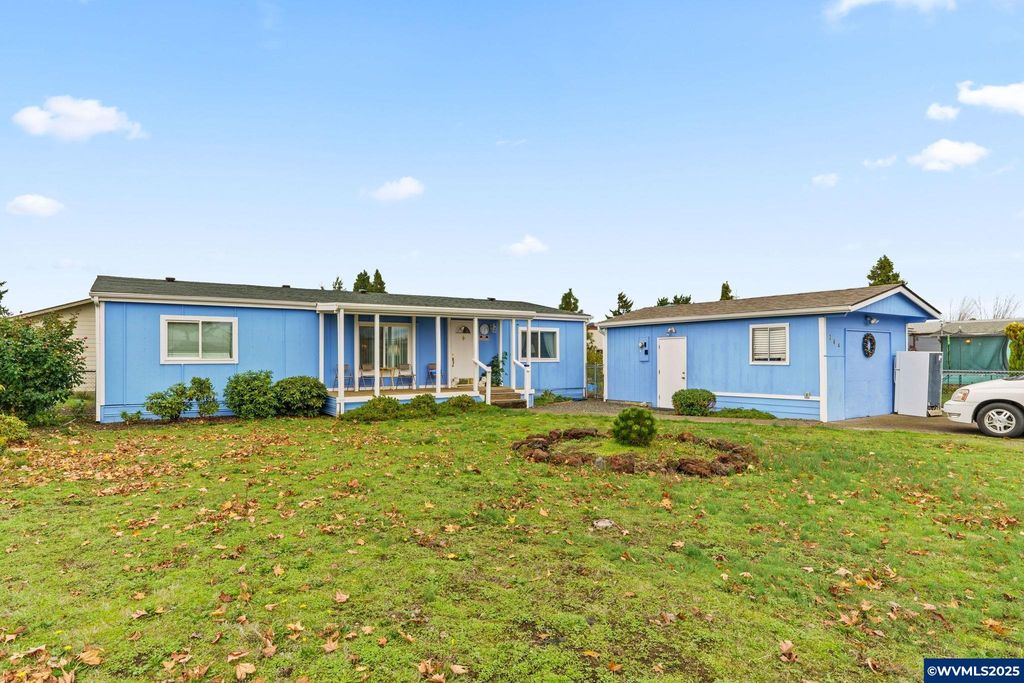 364 Scotts Glen Dr, Springfield, OR 97477