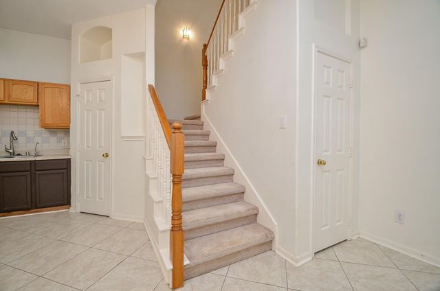 2710 Grants Lake Boulevard I-4, Sugar Land, TX 77479