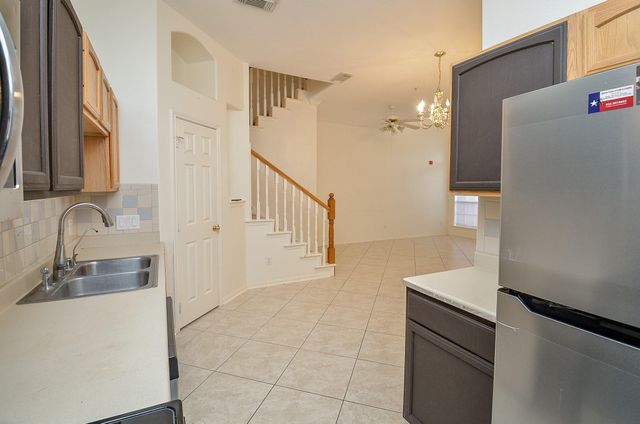 2710 Grants Lake Boulevard I-4, Sugar Land, TX 77479