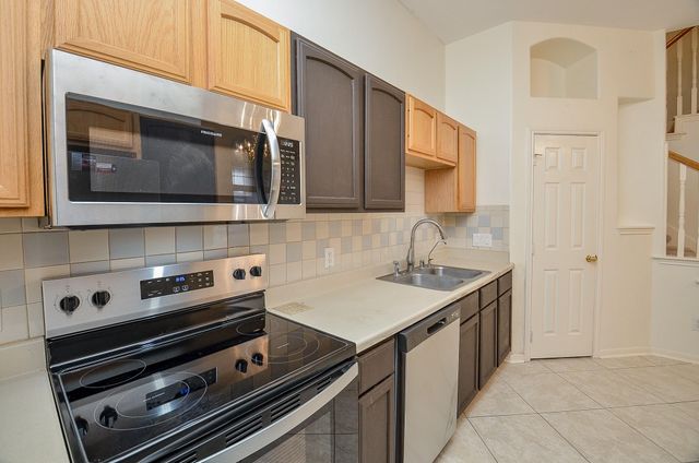 2710 Grants Lake Boulevard I-4, Sugar Land, TX 77479