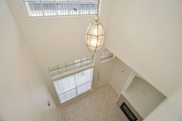 2710 Grants Lake Boulevard I-4, Sugar Land, TX 77479