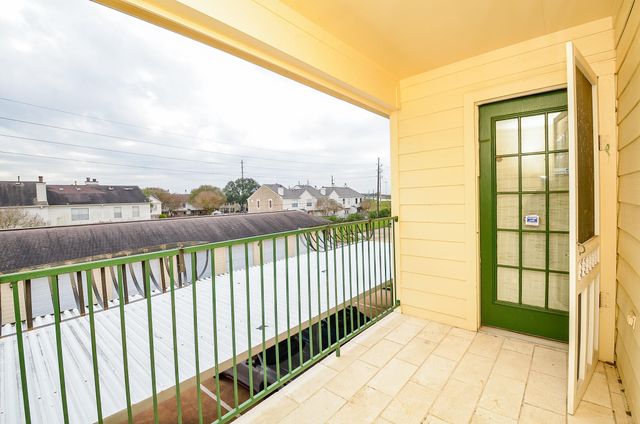 2710 Grants Lake Boulevard I-4, Sugar Land, TX 77479