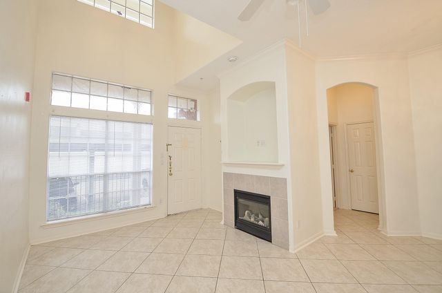 2710 Grants Lake Boulevard I-4, Sugar Land, TX 77479