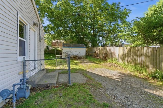 1615 Terry Street, Leavenworth, KS 66048