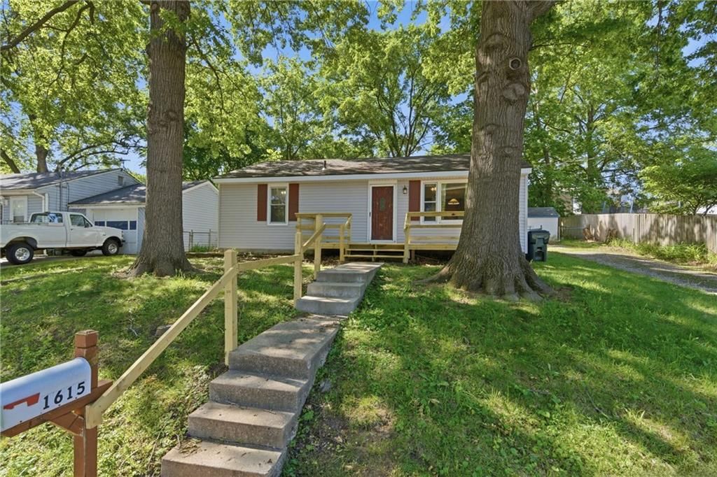 1615 Terry Street, Leavenworth, KS 66048