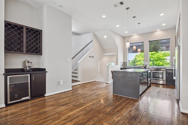 1630 Dennis Street, Houston, TX 77004