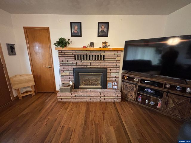 805 Tierra Dr NE, Salem, OR 97301
