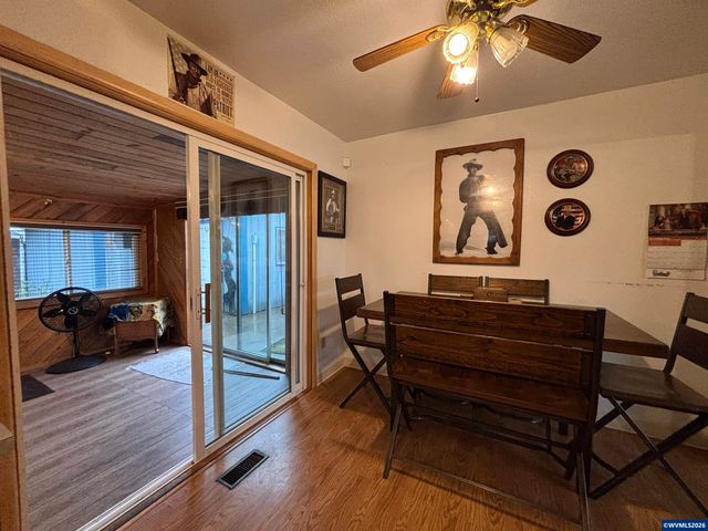 805 Tierra Dr NE, Salem, OR 97301