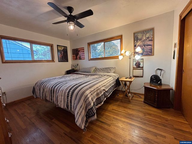 805 Tierra Dr NE, Salem, OR 97301