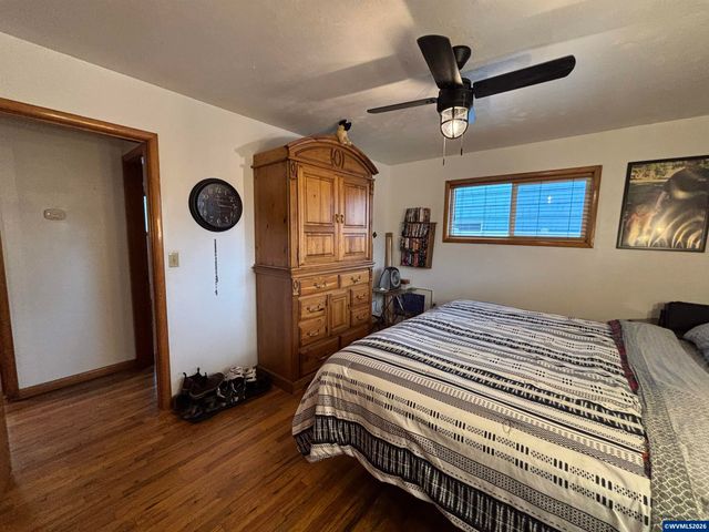 805 Tierra Dr NE, Salem, OR 97301
