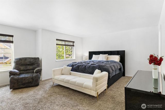 11415 6th Avenue E, Tacoma, WA 98445