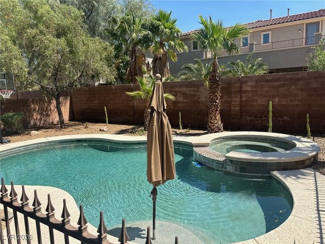 585 Via Alhambra Court, Las Vegas, NV 89123