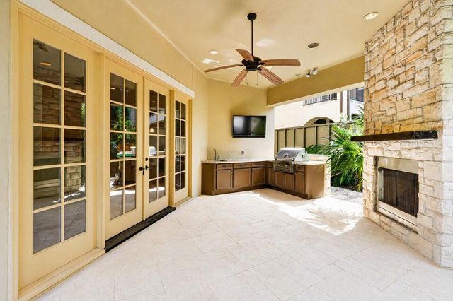 2400 Avalon Place, Houston, TX 77019