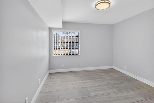 450 Piedmont J, Delray Beach, FL 33484