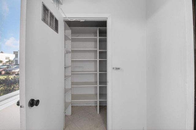 450 Piedmont J, Delray Beach, FL 33484
