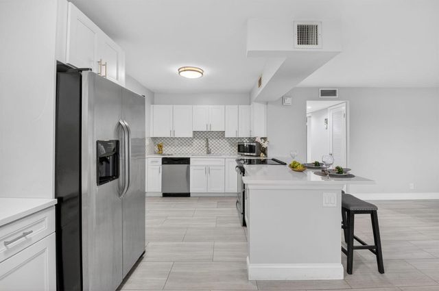 450 Piedmont J, Delray Beach, FL 33484