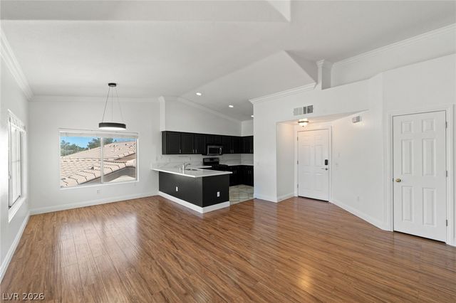 4941 Black Bear Road 204, Las Vegas, NV 89149