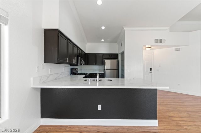 4941 Black Bear Road 204, Las Vegas, NV 89149