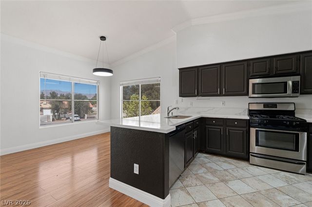 4941 Black Bear Road 204, Las Vegas, NV 89149