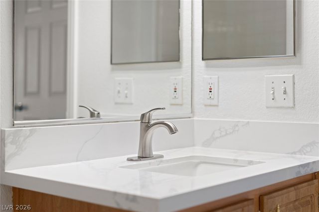 4941 Black Bear Road 204, Las Vegas, NV 89149