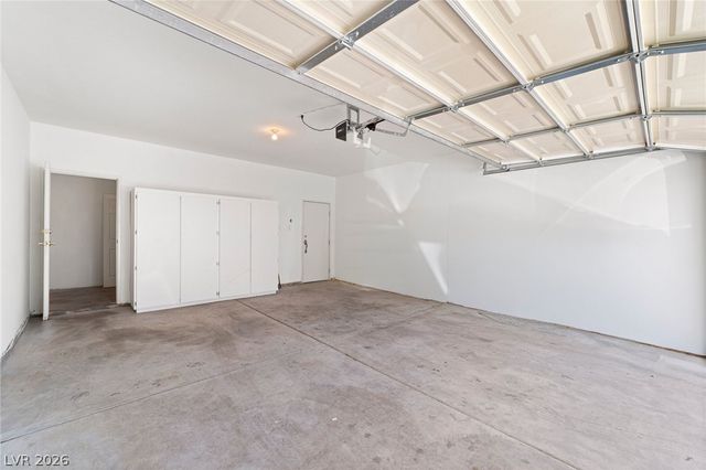 4941 Black Bear Road 204, Las Vegas, NV 89149