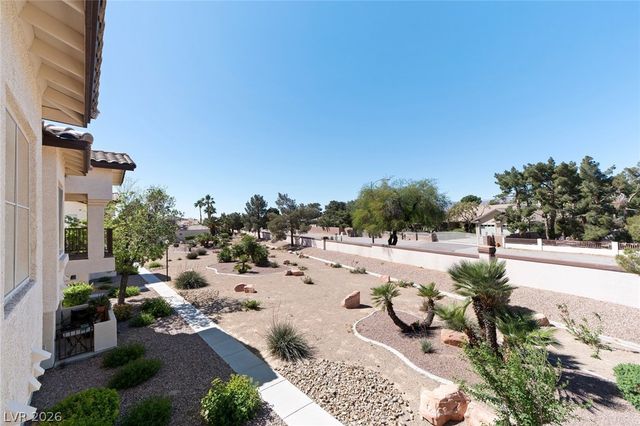 4941 Black Bear Road 204, Las Vegas, NV 89149