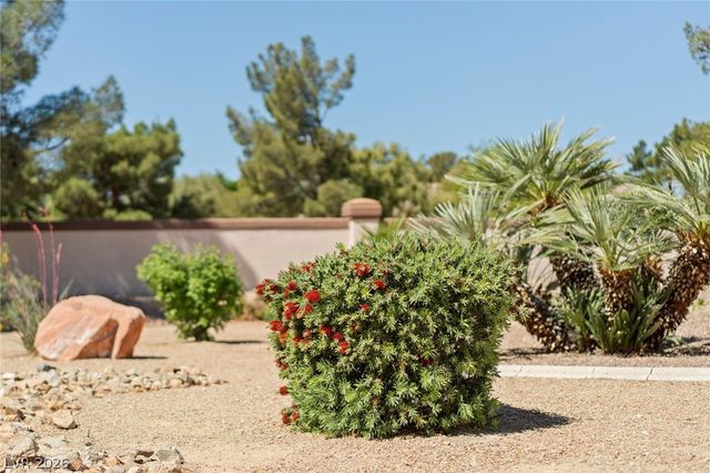 4941 Black Bear Road 204, Las Vegas, NV 89149