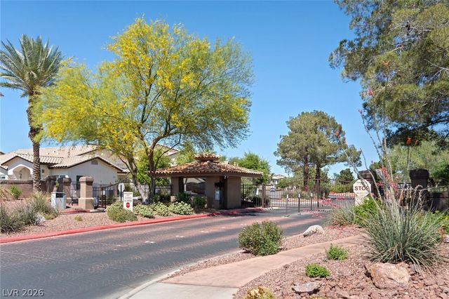 4941 Black Bear Road 204, Las Vegas, NV 89149