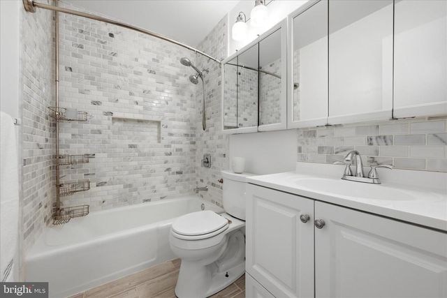 5446 LIGHTHOUSE LN, Burke, VA 22015