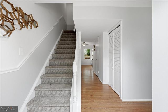 5446 LIGHTHOUSE LN, Burke, VA 22015