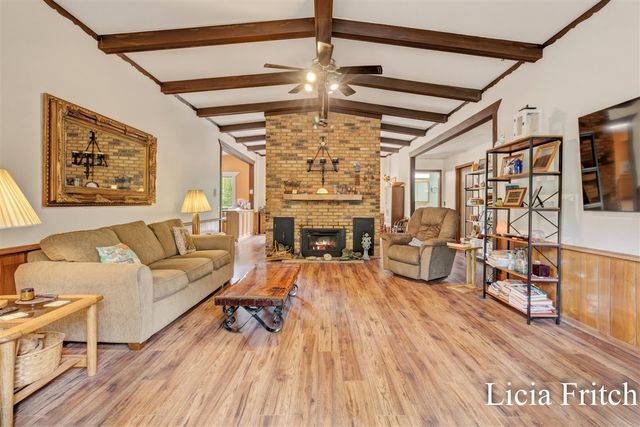 9016 E M 20, Hesperia, MI 49421