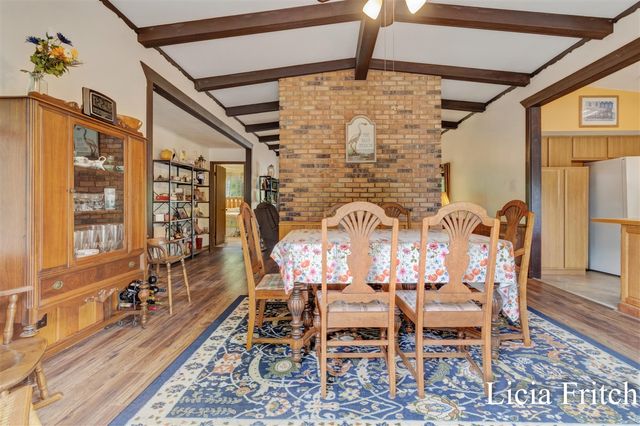 9016 E M 20, Hesperia, MI 49421