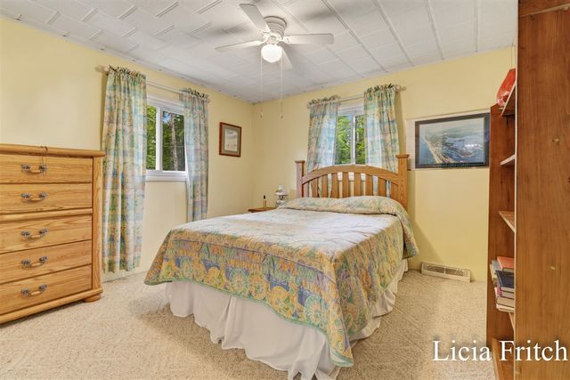 9016 E M 20, Hesperia, MI 49421