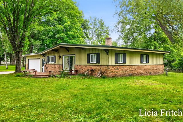 9016 E M 20, Hesperia, MI 49421