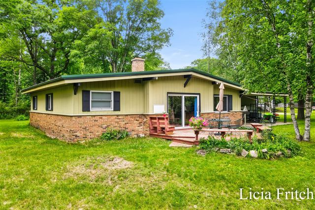 9016 E M 20, Hesperia, MI 49421