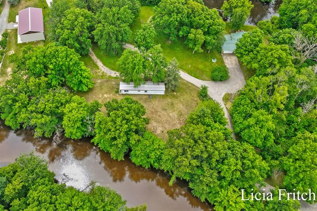 9016 E M 20, Hesperia, MI 49421