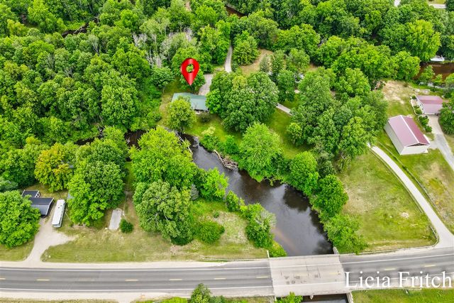 9016 E M 20, Hesperia, MI 49421