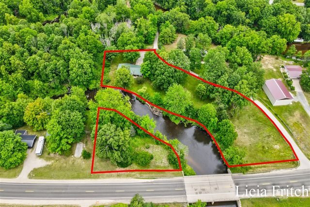 9016 E M 20, Hesperia, MI 49421